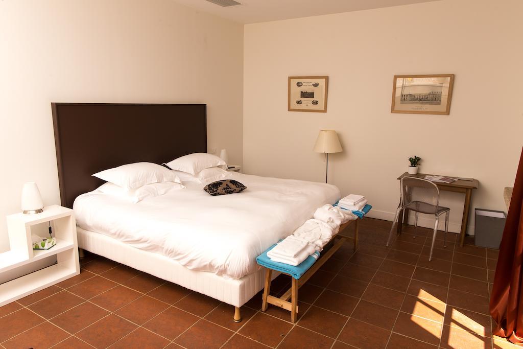 ホテルLes Cinq Sens Du Chateau Mayne Lalande Castelnau-de-Médoc 部屋 写真