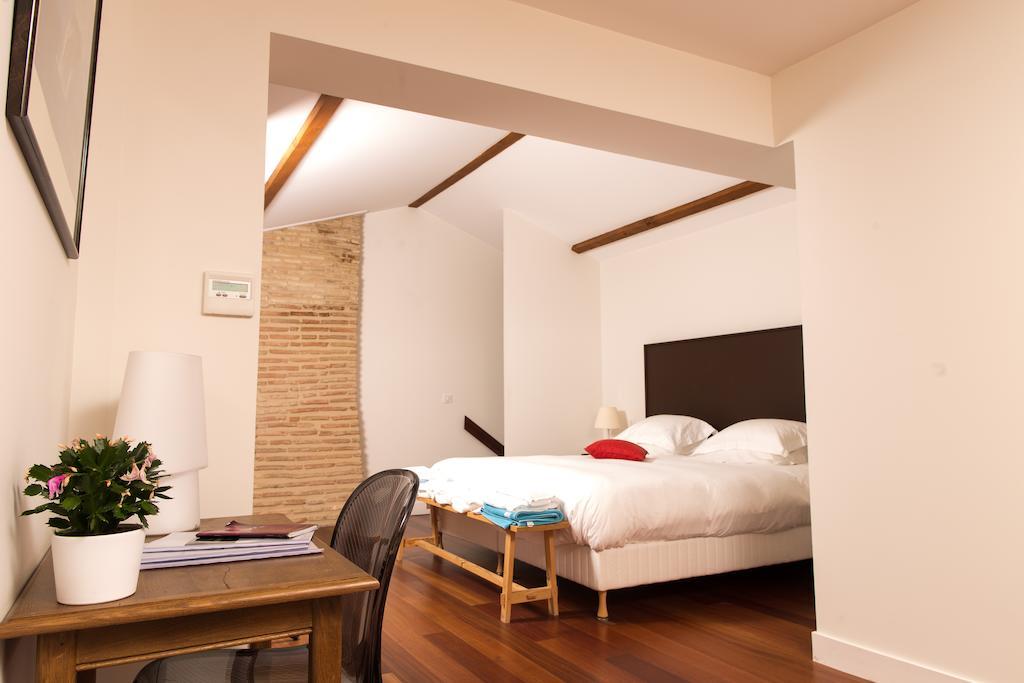 ホテルLes Cinq Sens Du Chateau Mayne Lalande Castelnau-de-Médoc 部屋 写真