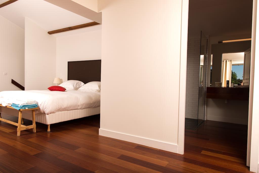 ホテルLes Cinq Sens Du Chateau Mayne Lalande Castelnau-de-Médoc 部屋 写真